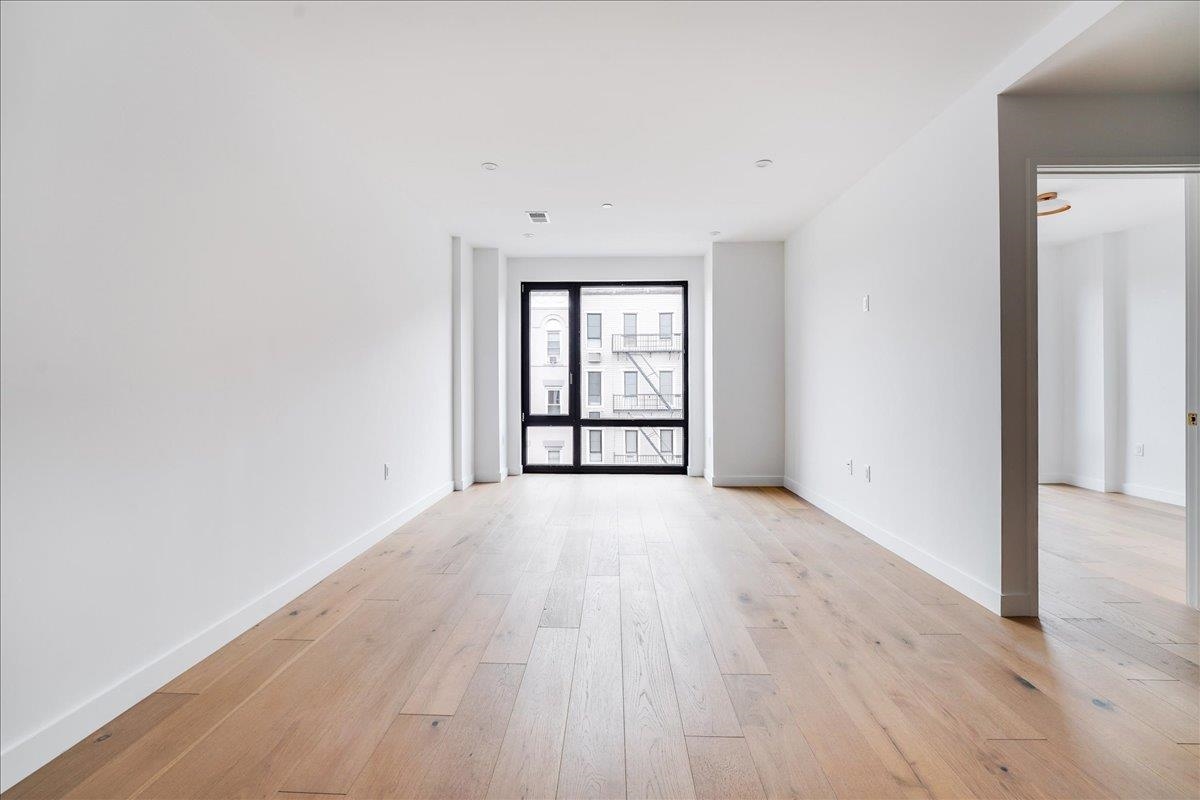 418 MONROE ST Unit: 201