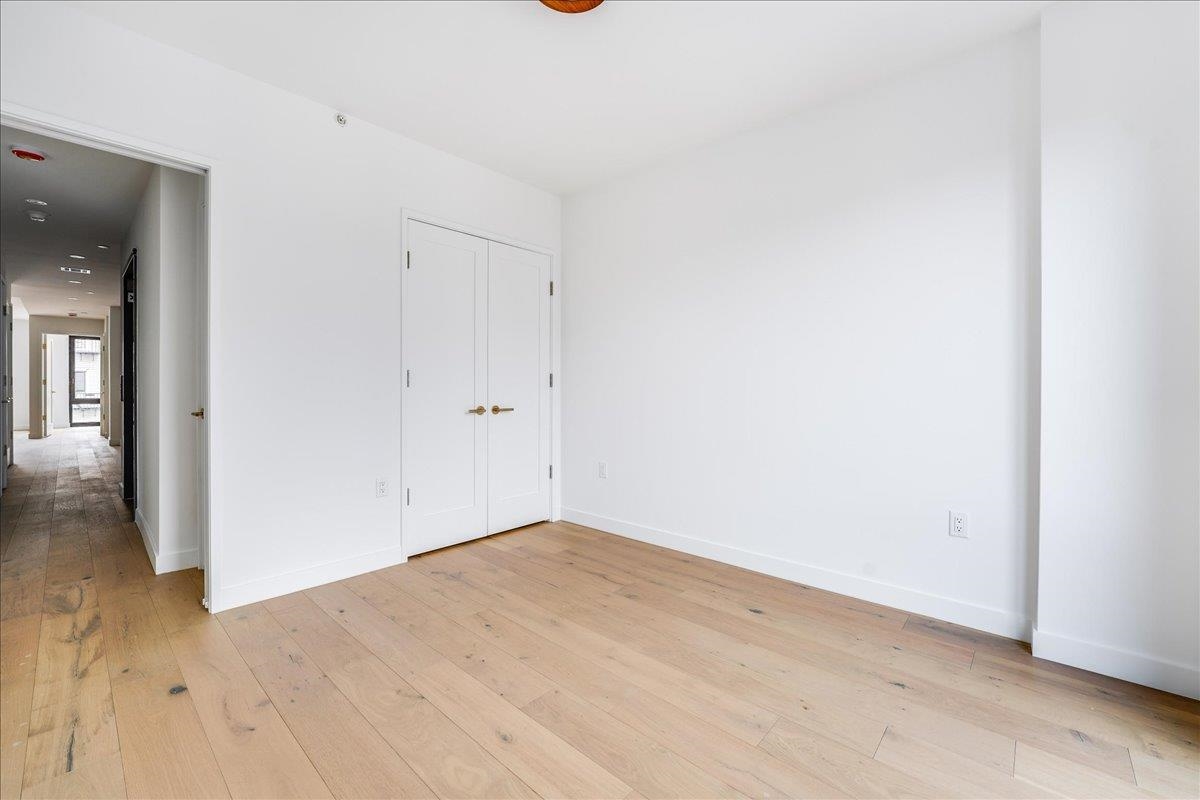 418 MONROE ST Unit: 201