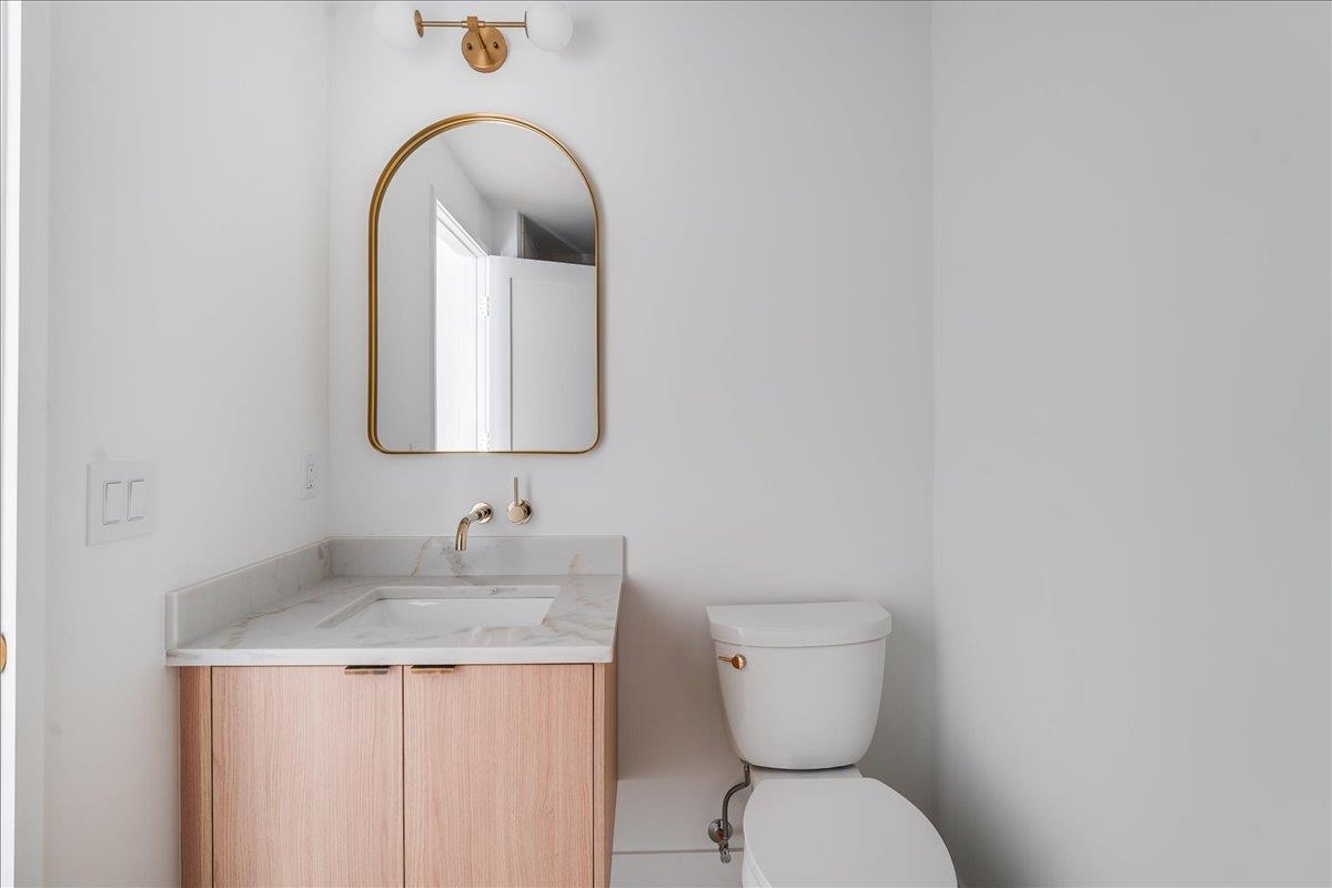 418 MONROE ST Unit: 201