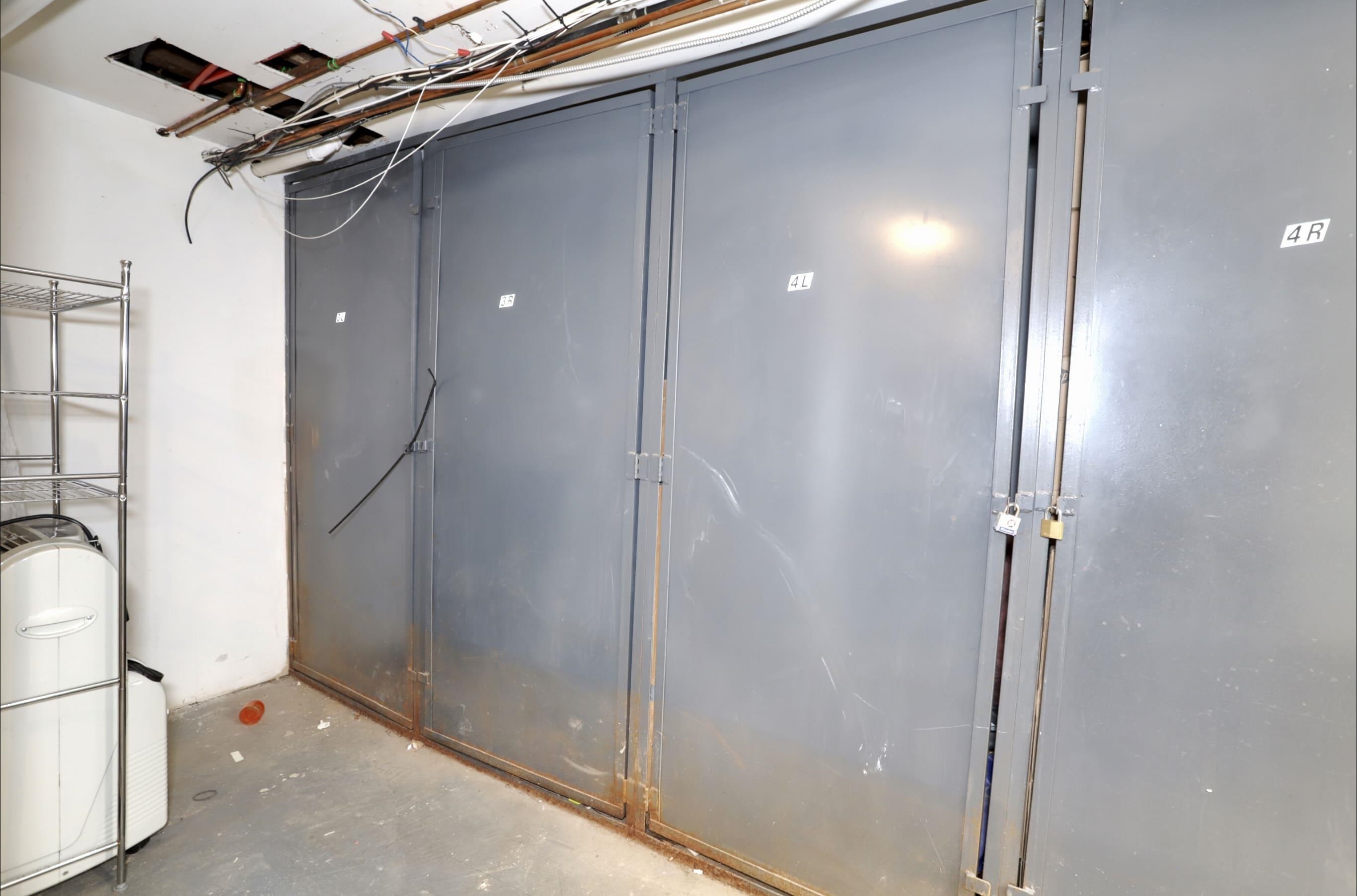 931 PARK AVE Unit: 3R