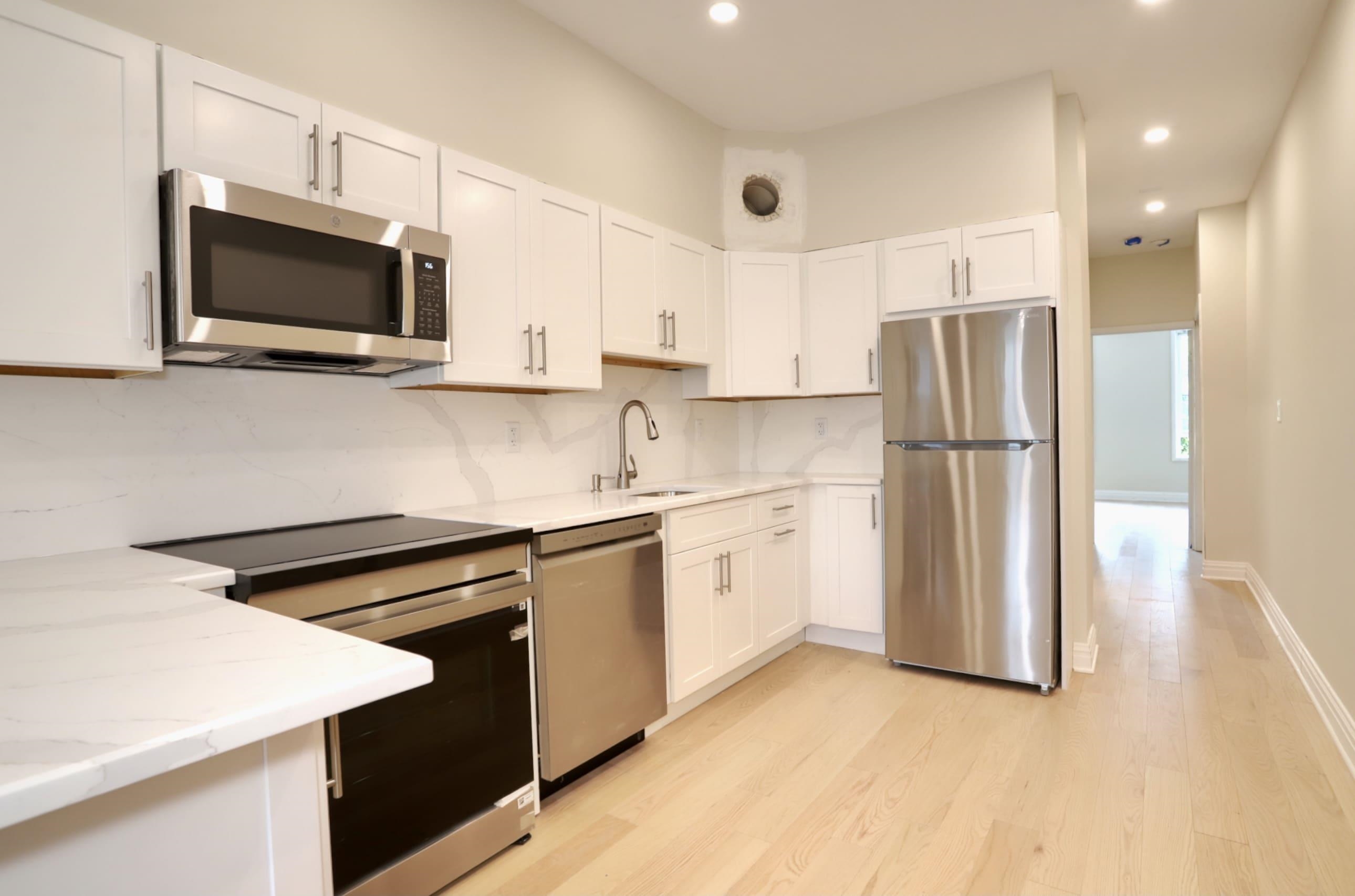 931 PARK AVE Unit: 3R