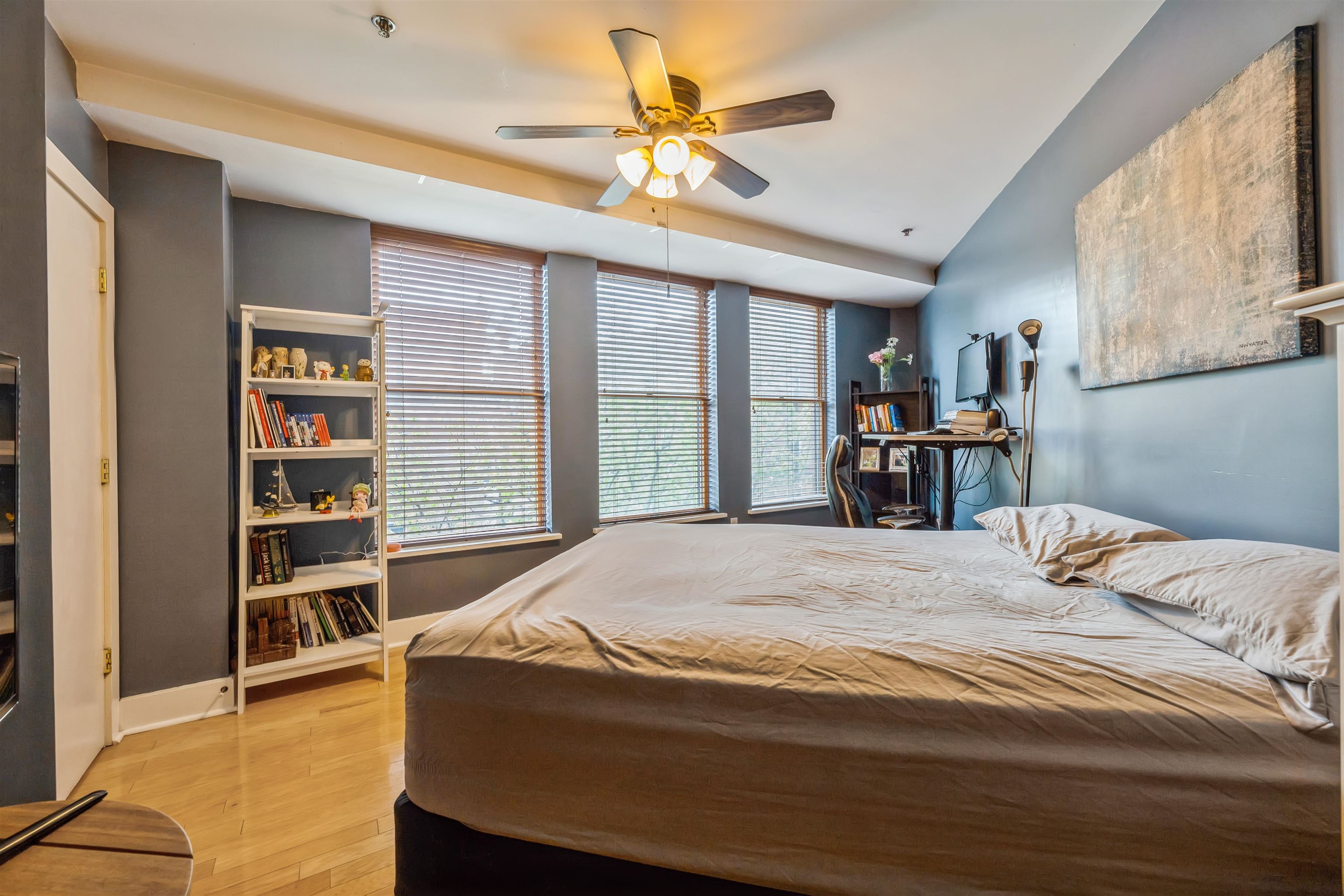 1100 CLINTON ST Unit: 301