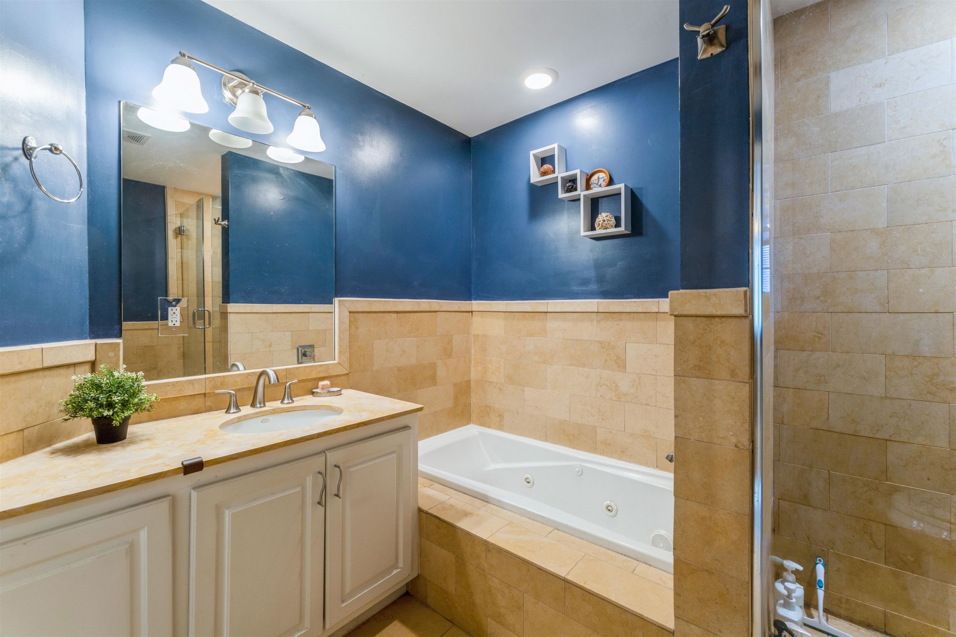 1100 CLINTON ST Unit: 301