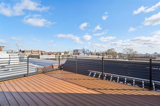 435 CENTRAL AVE Unit: 2