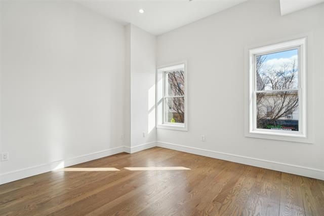 435 CENTRAL AVE Unit: 2