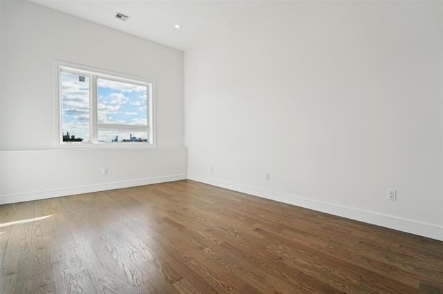 435 CENTRAL AVE Unit: 2