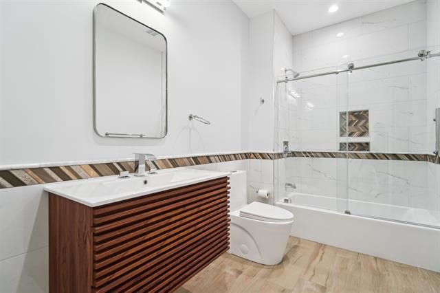 435 CENTRAL AVE Unit: 2