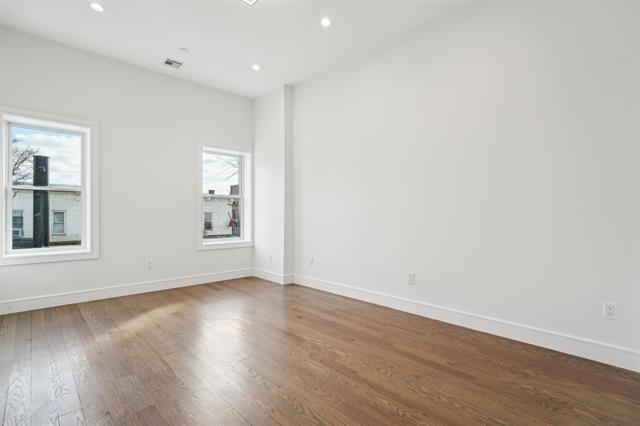 435 CENTRAL AVE Unit: 2