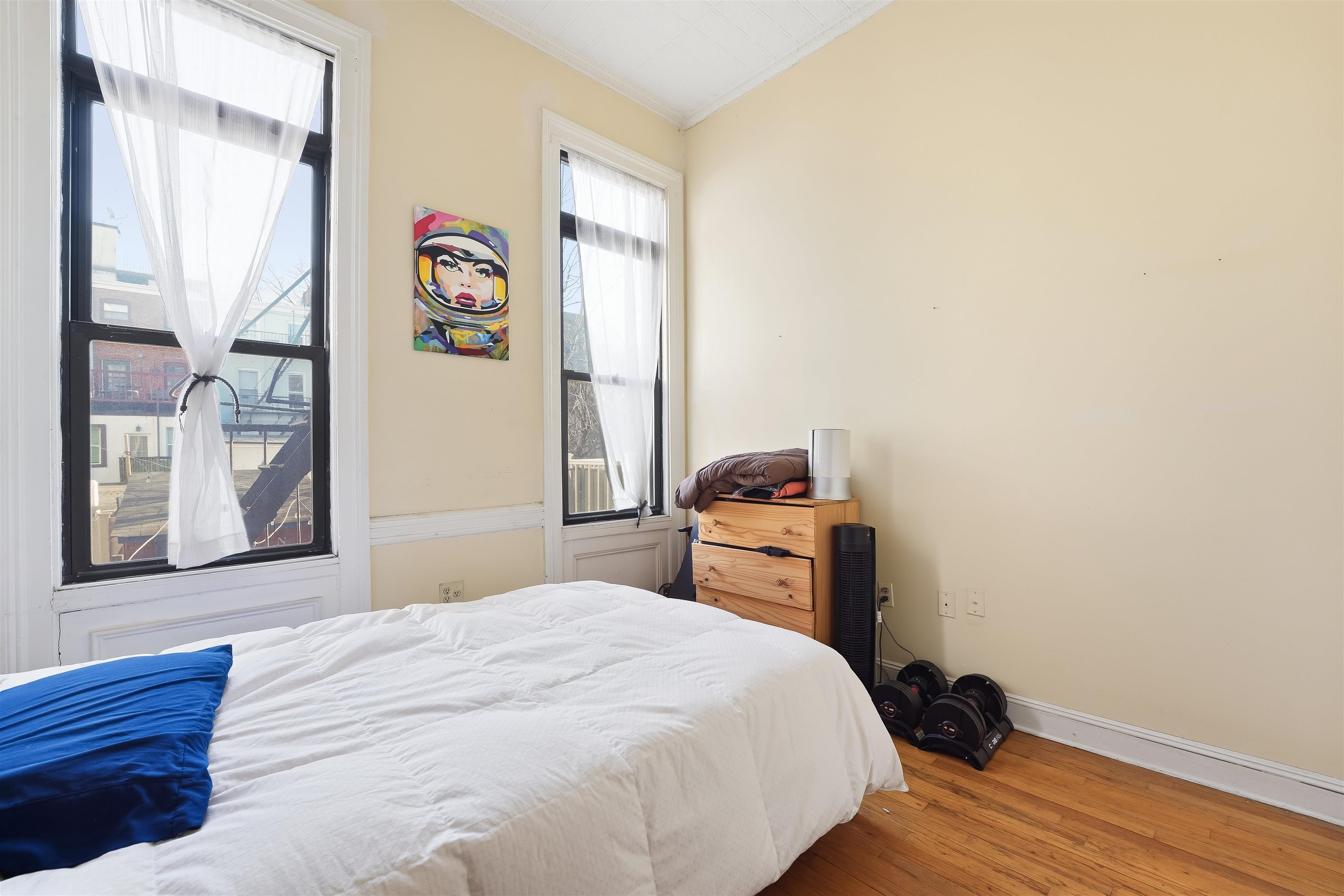 135 PARK AVE Unit: 2