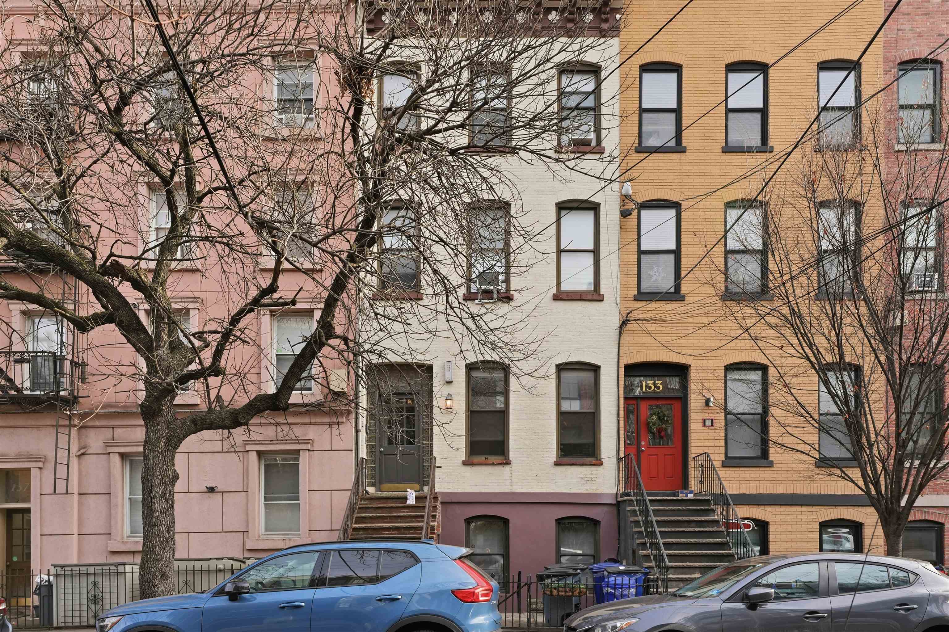 135 PARK AVE Unit: 2
