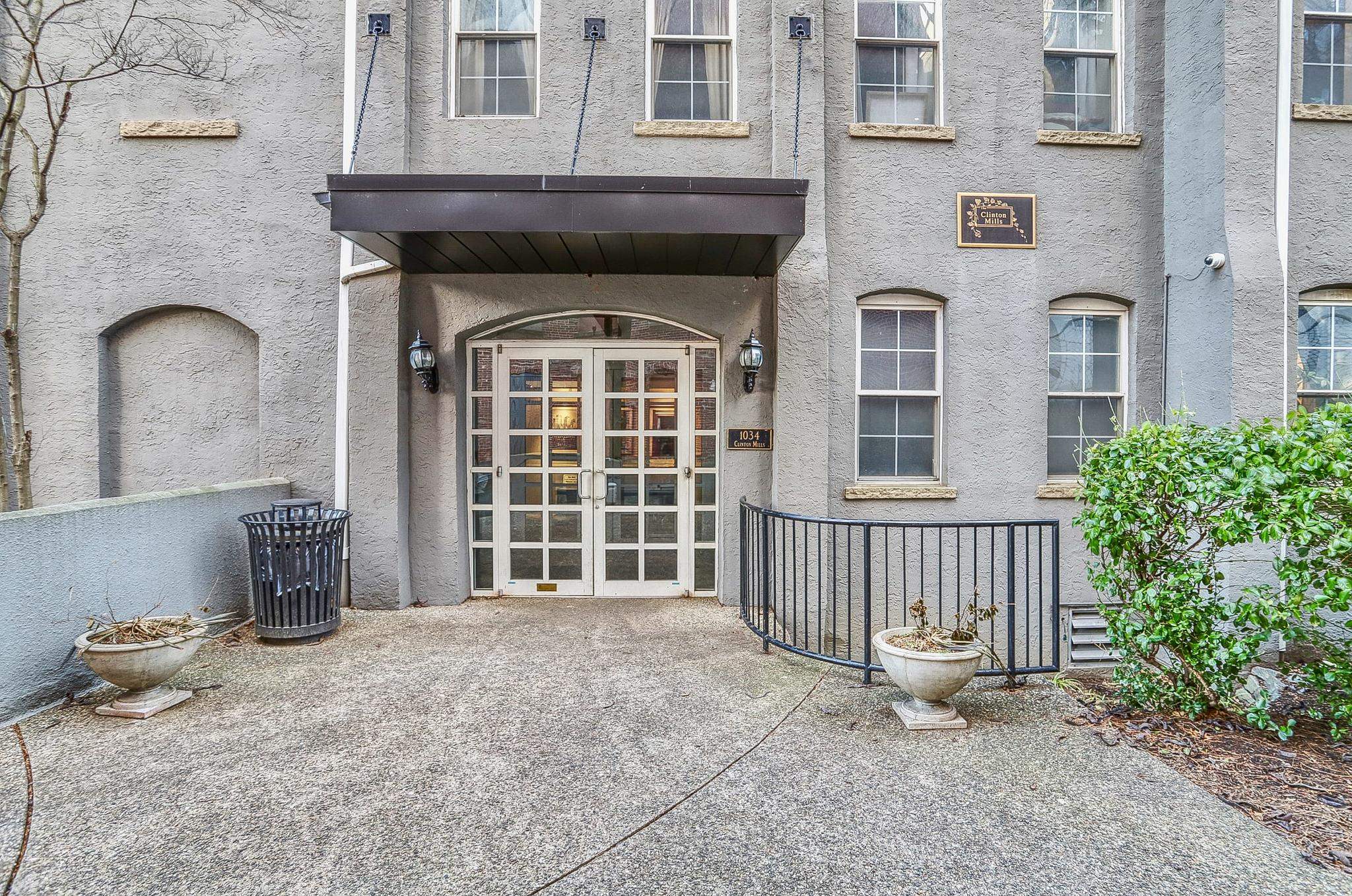 1034 CLINTON ST Unit: 209