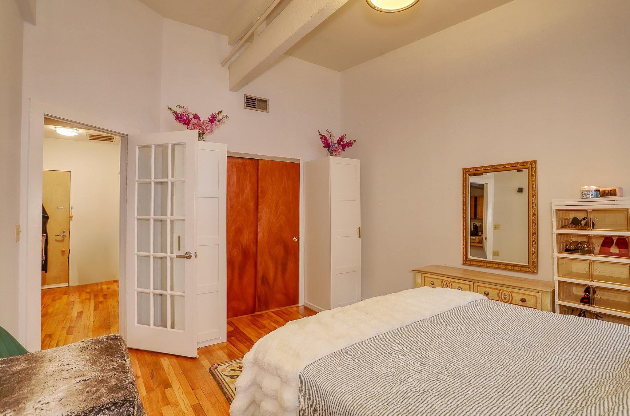 1034 CLINTON ST Unit: 209