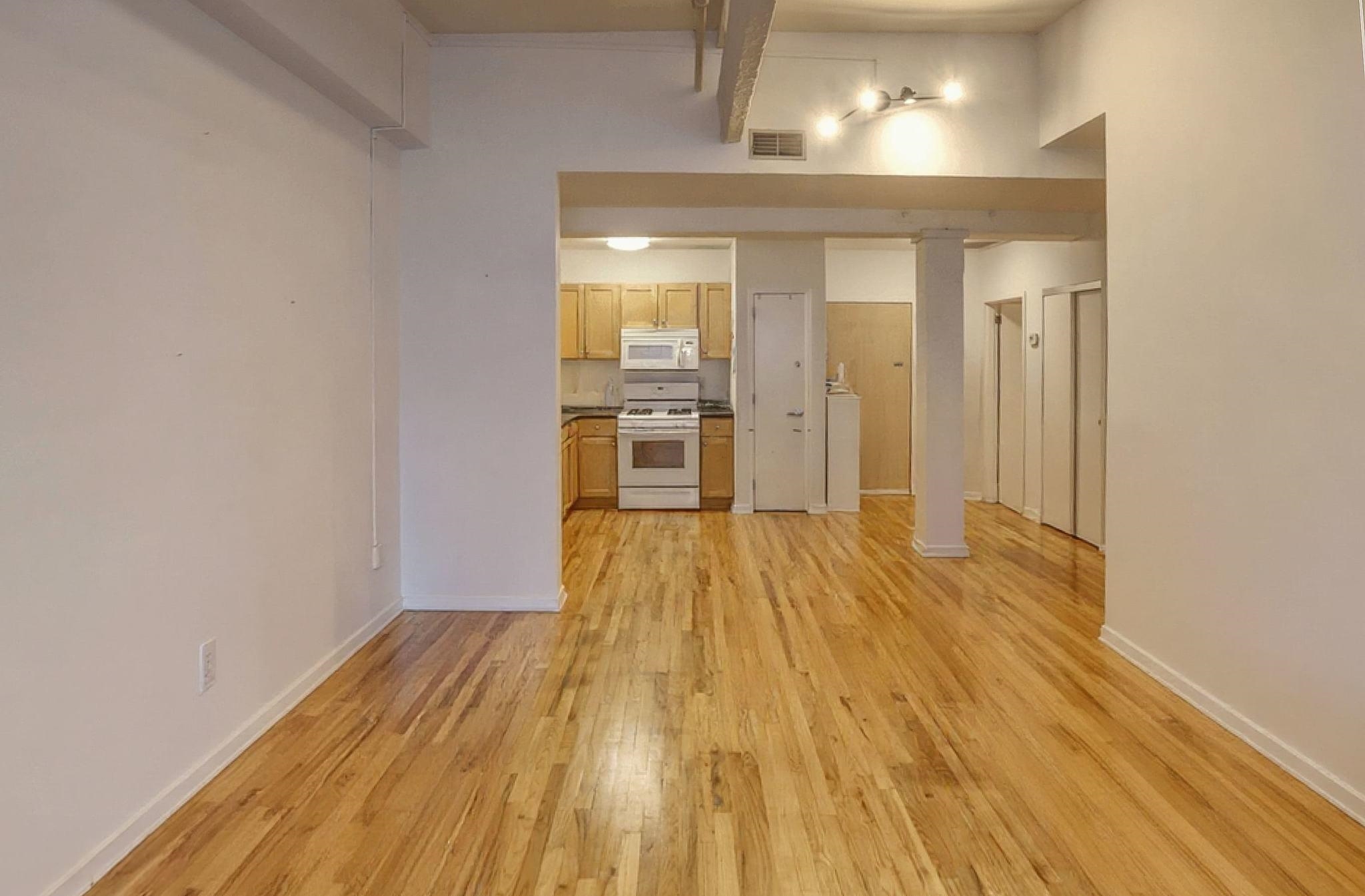 1034 CLINTON ST Unit: 209