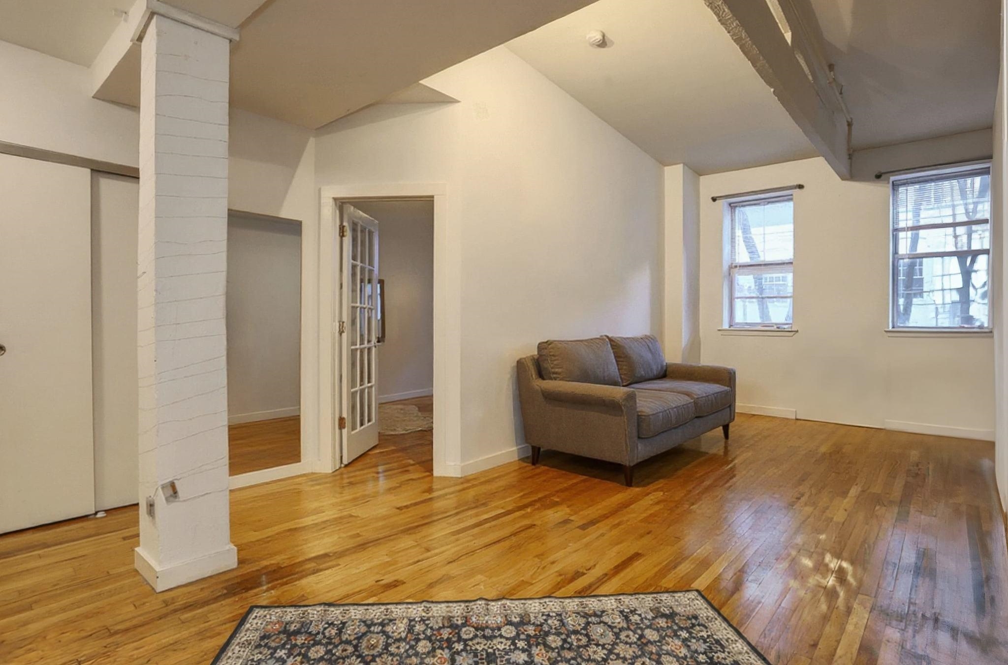 1034 CLINTON ST Unit: 209