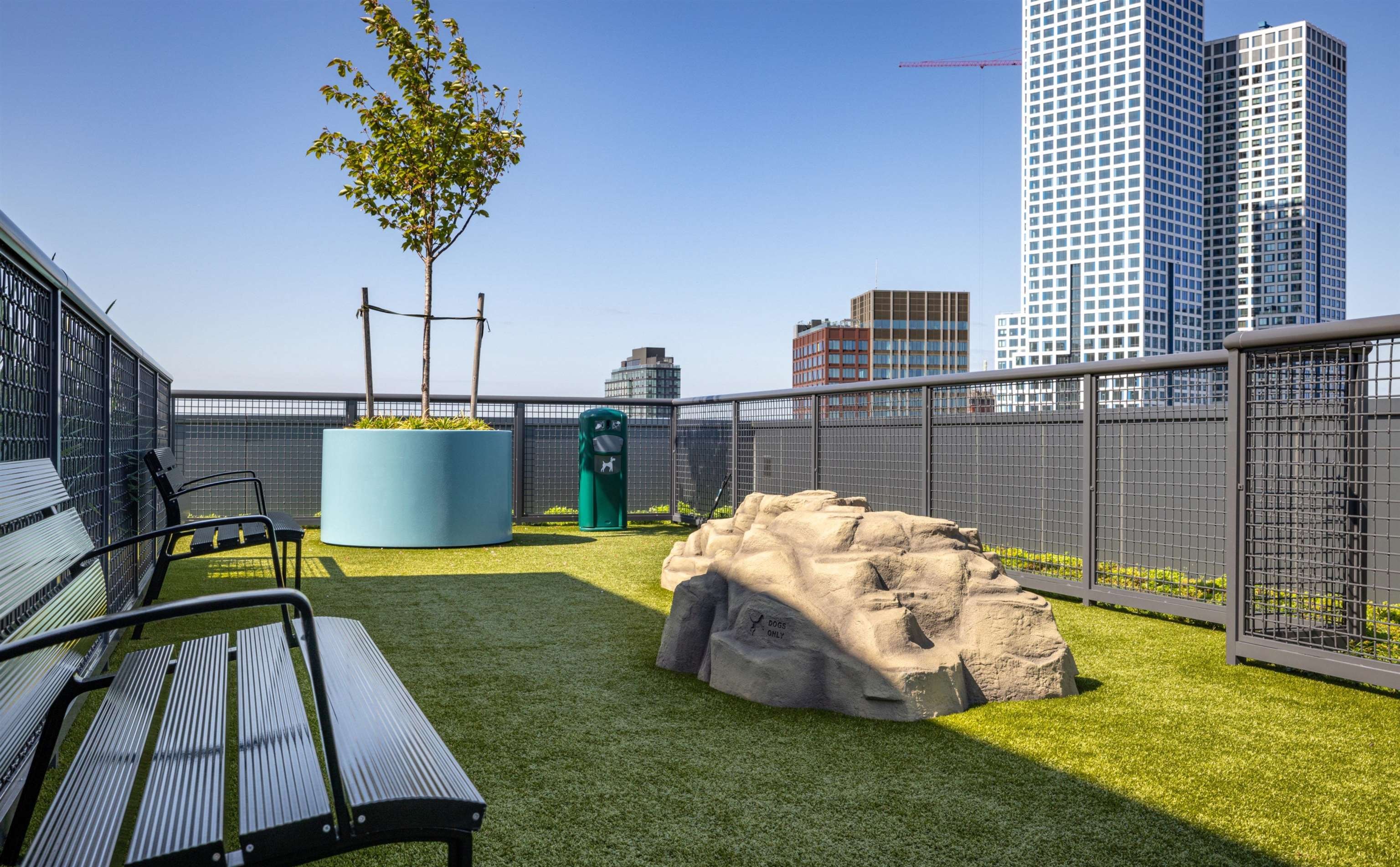 32 OAKLAND AVE Unit: 913