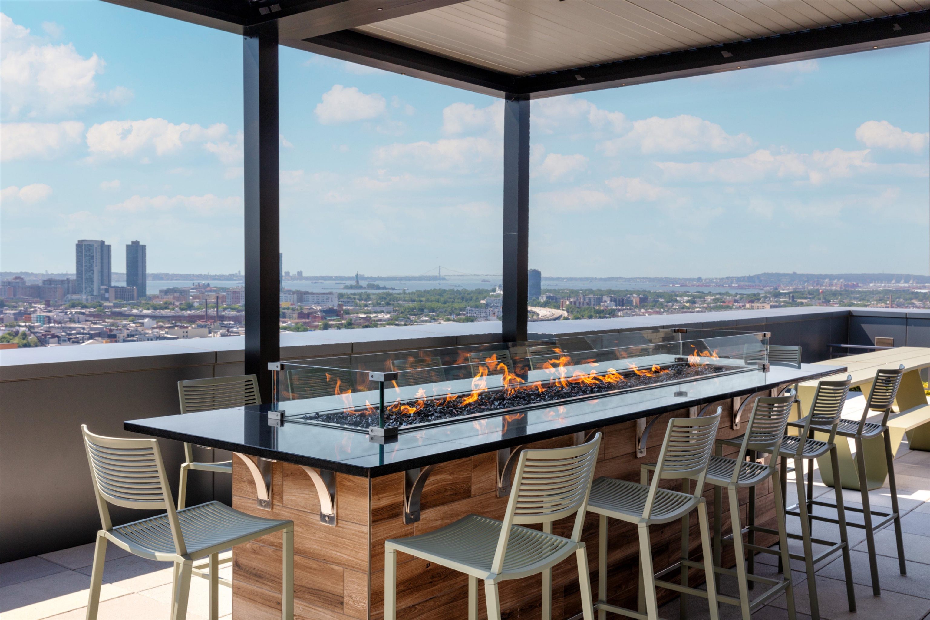 32 OAKLAND AVE Unit: 913