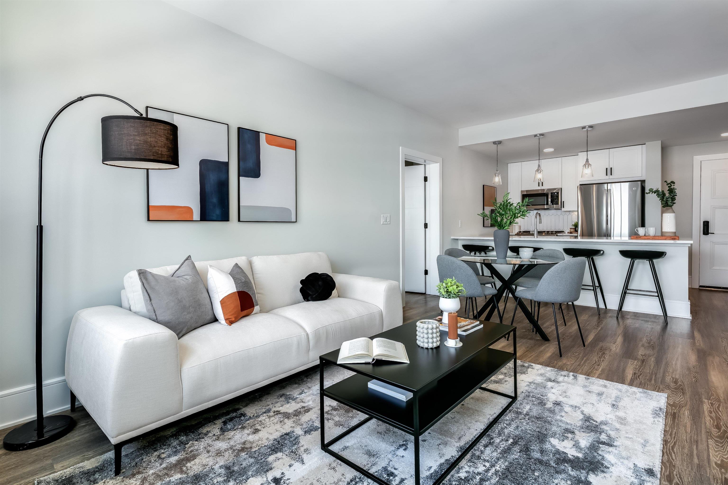 32 OAKLAND AVE Unit: 913