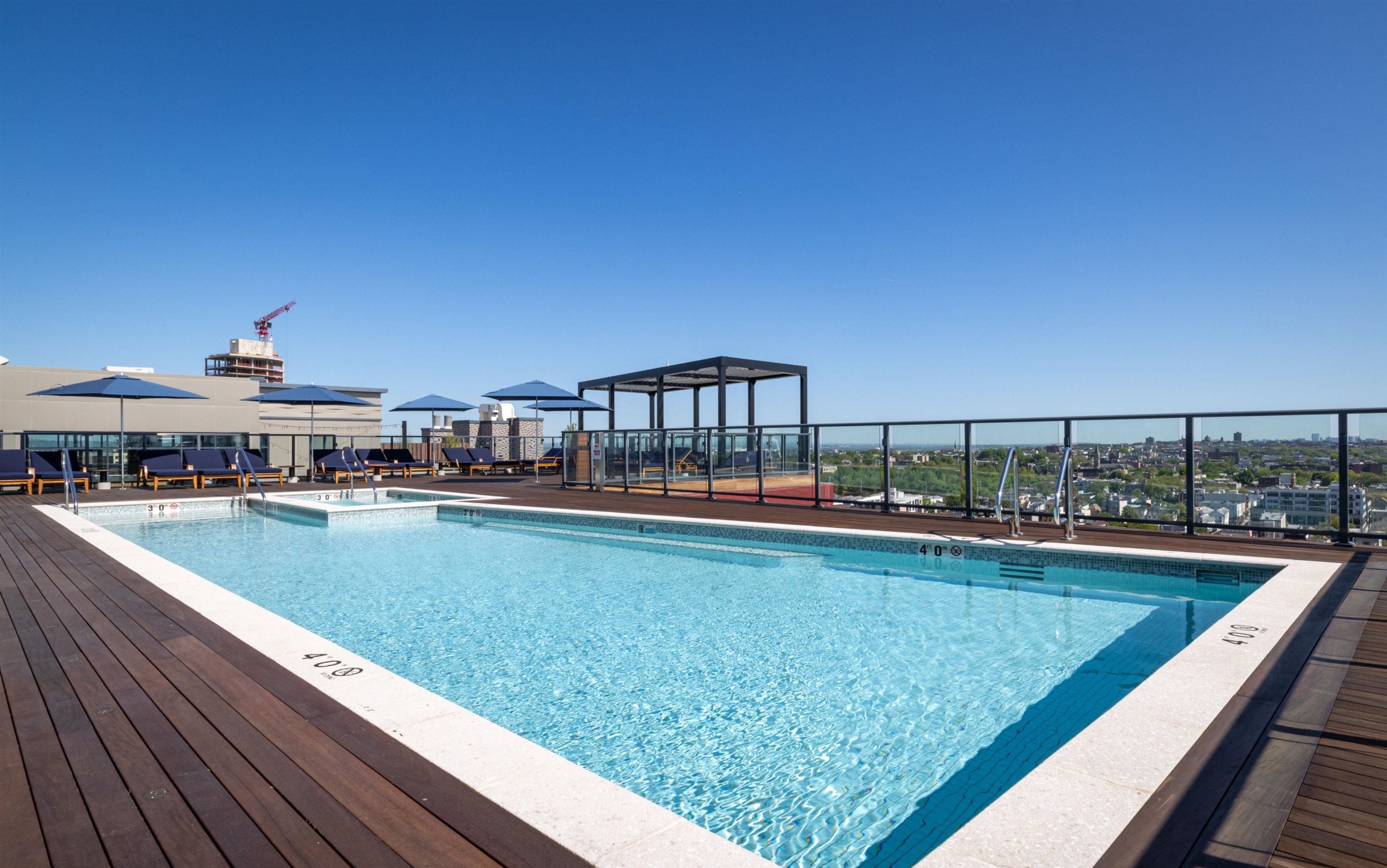 32 OAKLAND AVE Unit: 913