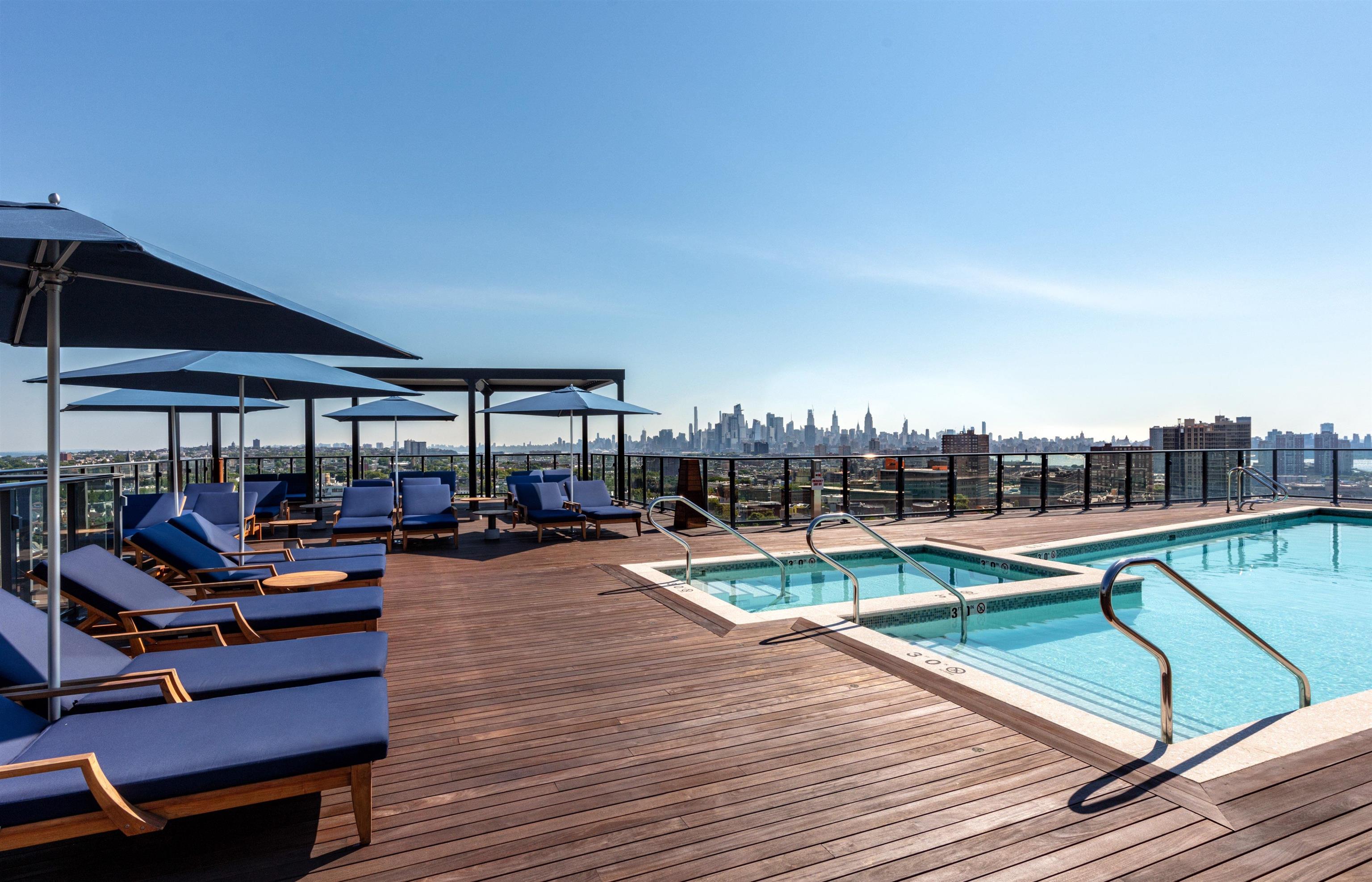 32 OAKLAND AVE Unit: 913