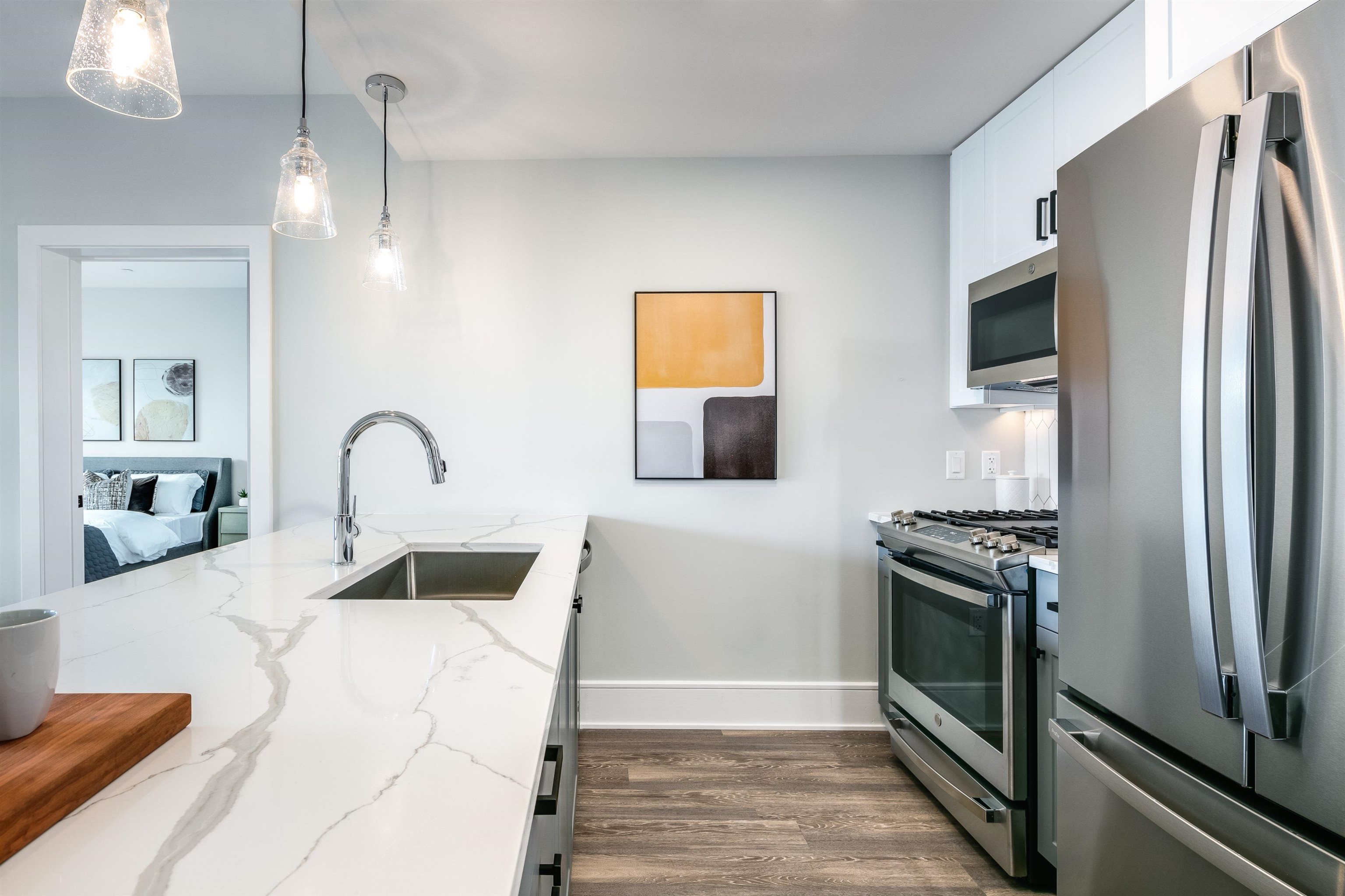 32 OAKLAND AVE Unit: 913