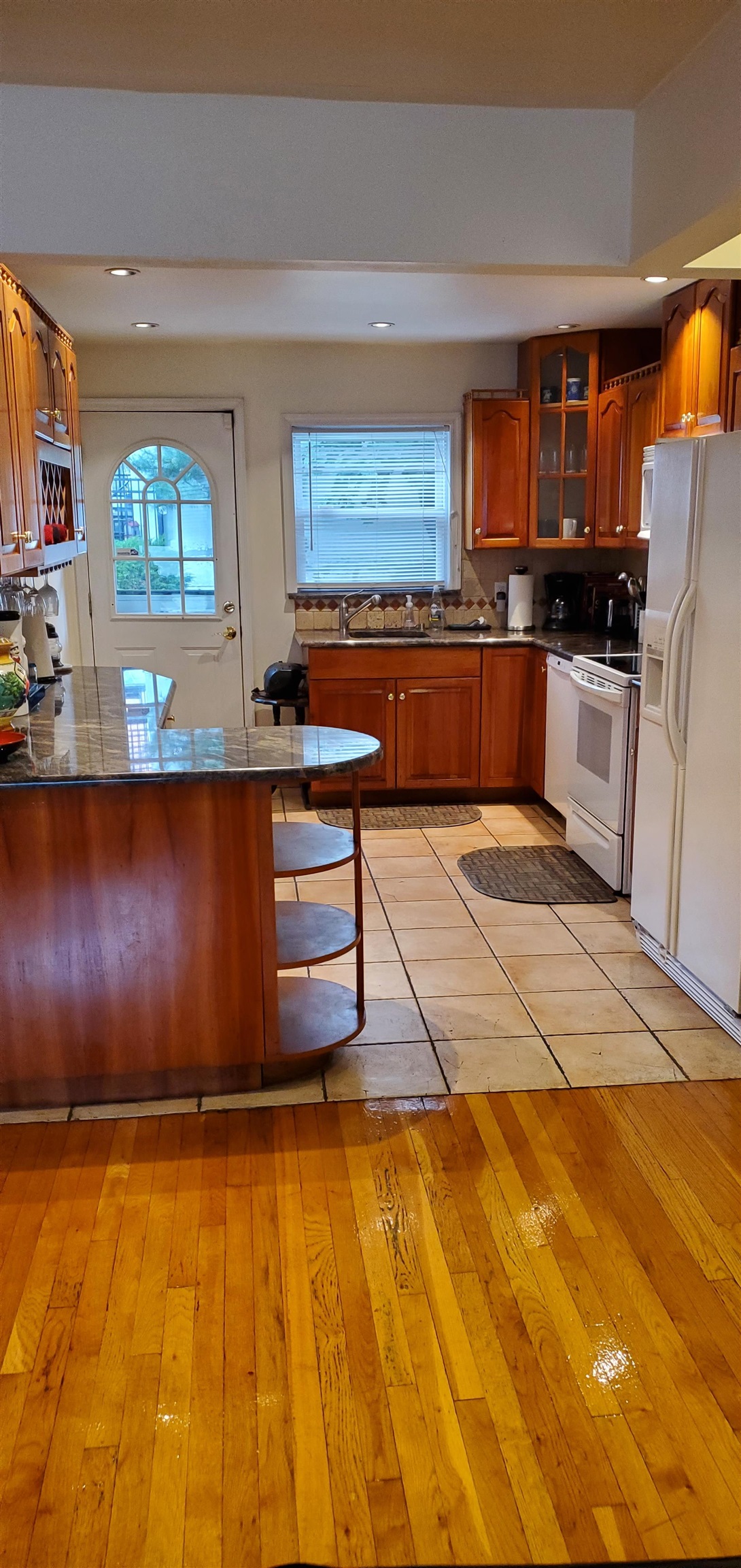 7417 BLVD EAST Unit: 1