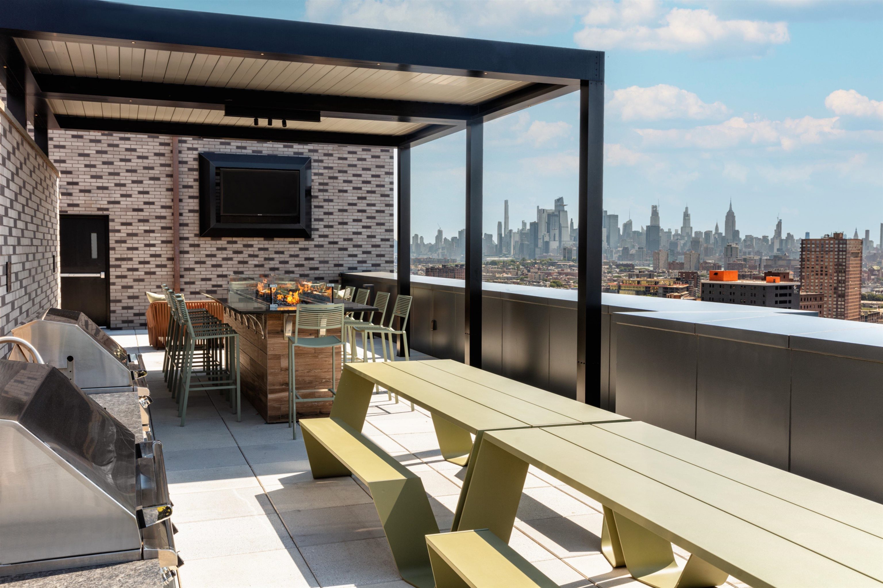 32 OAKLAND AVE Unit: 1506