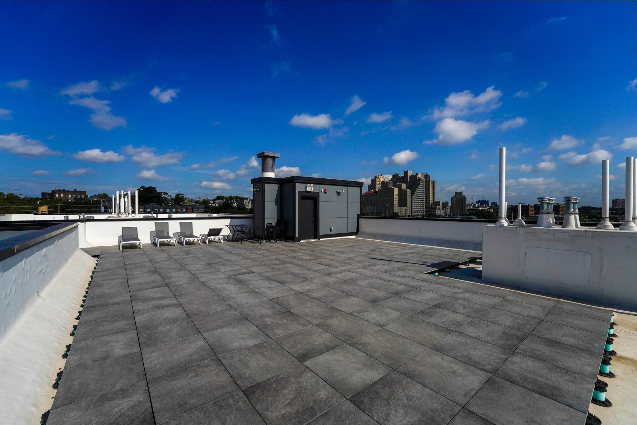 660 GRAND ST Unit: 312