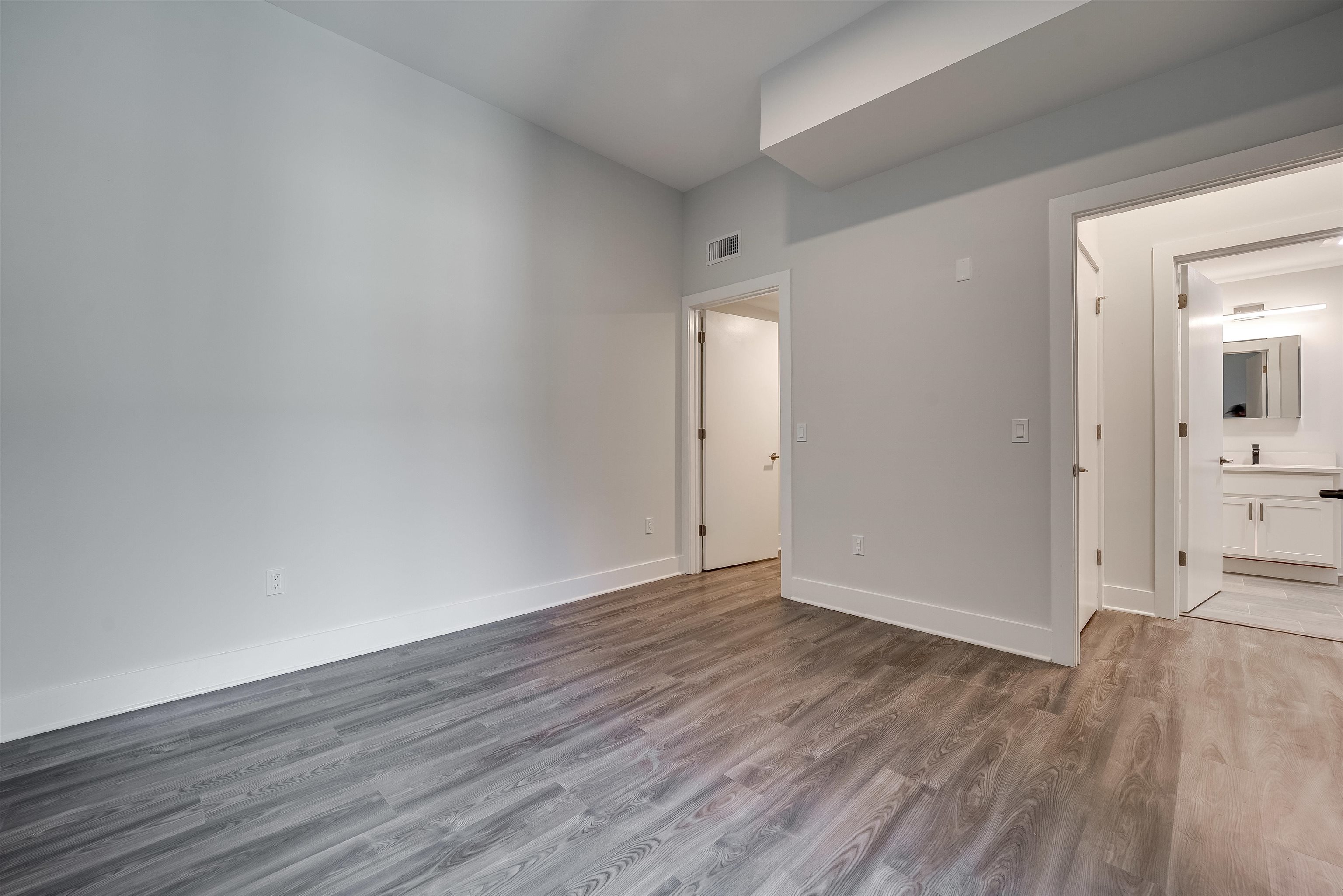 660 GRAND ST Unit: 312