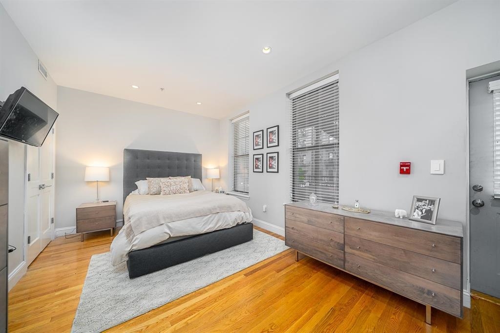 822 GARDEN ST Unit: 2