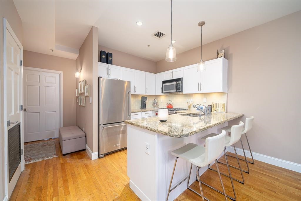 822 GARDEN ST Unit: 2