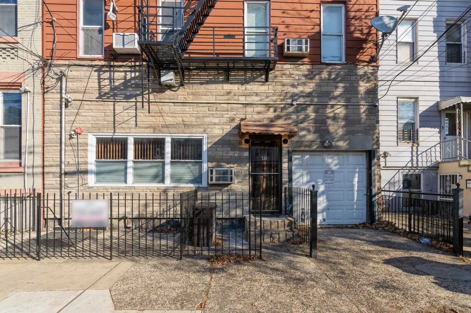 40 BEACON AVE Unit: 6