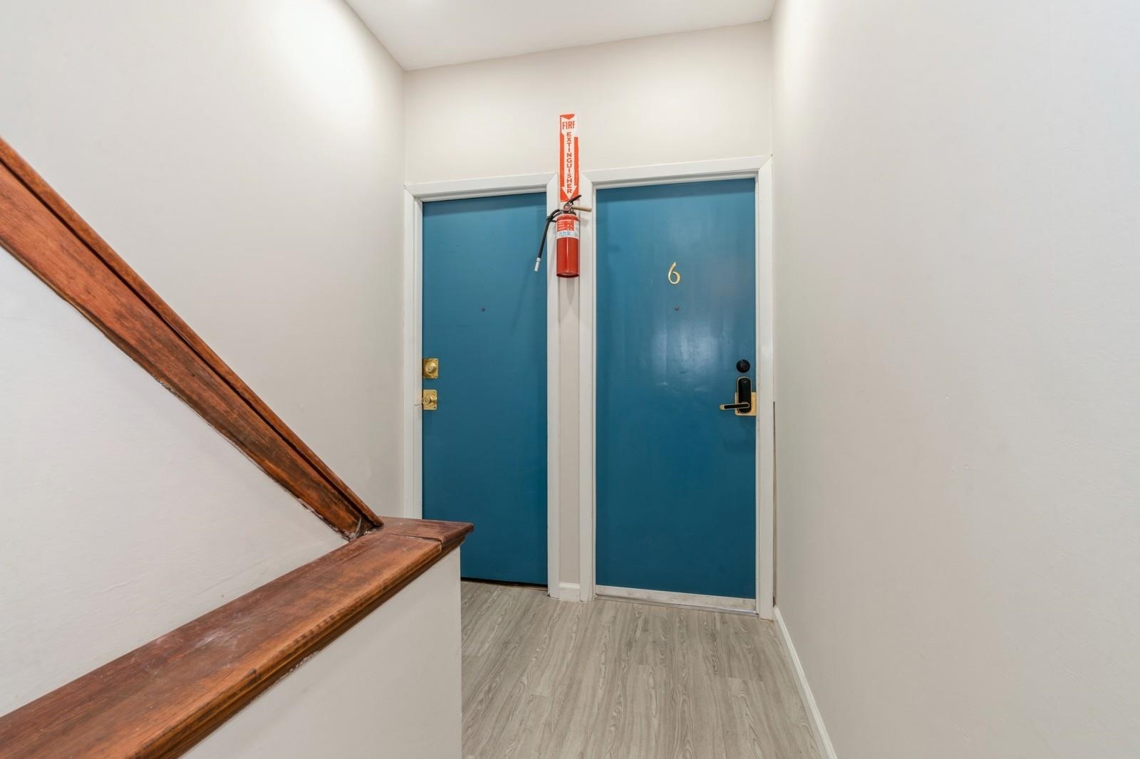 40 BEACON AVE Unit: 6