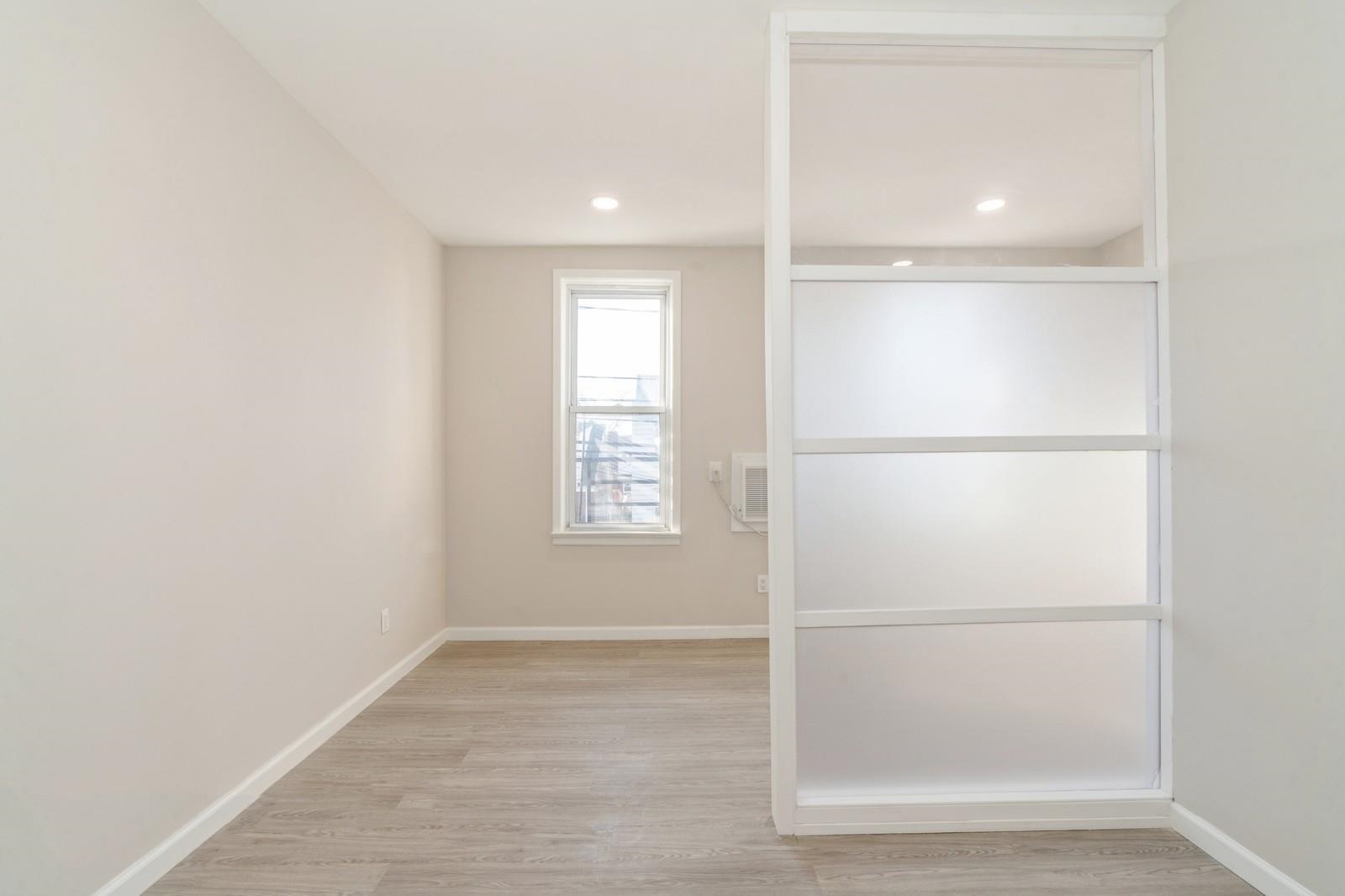 40 BEACON AVE Unit: 6