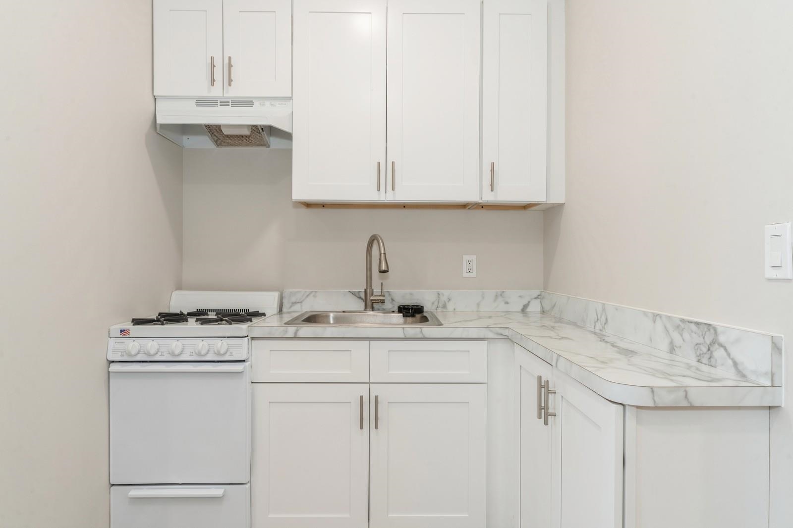 40 BEACON AVE Unit: 6