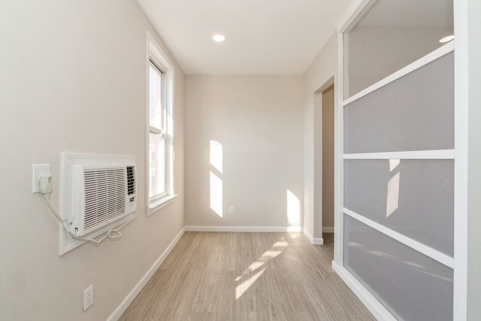 40 BEACON AVE Unit: 6