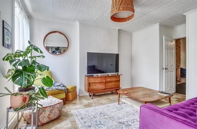 330 HALLADAY ST Unit: 2A