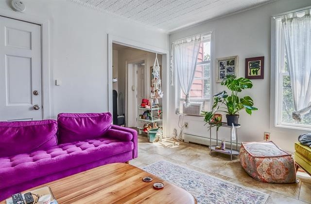 330 HALLADAY ST Unit: 2A