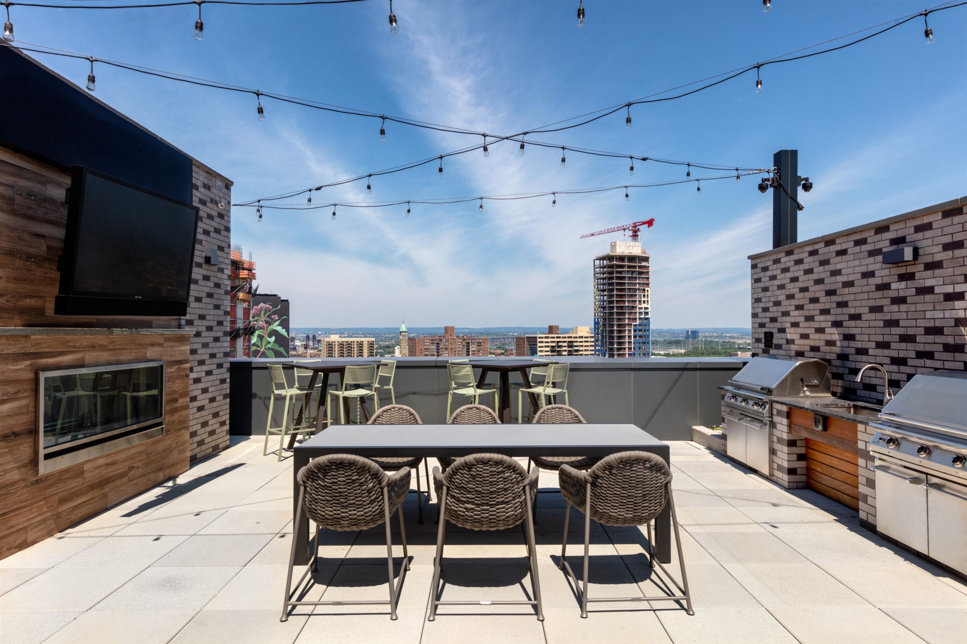 32 OAKLAND AVE Unit: 1410