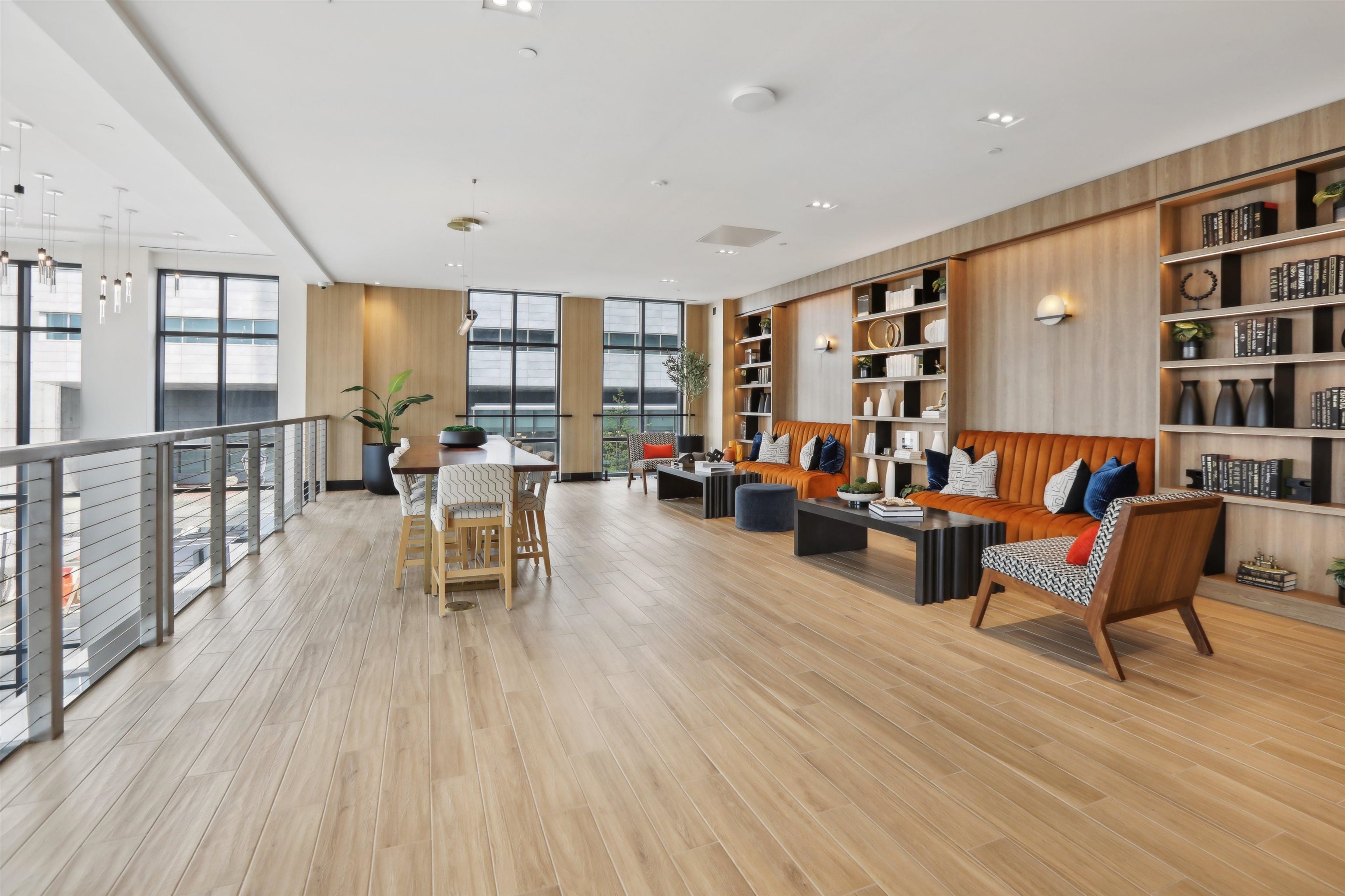 32 OAKLAND AVE Unit: 1410