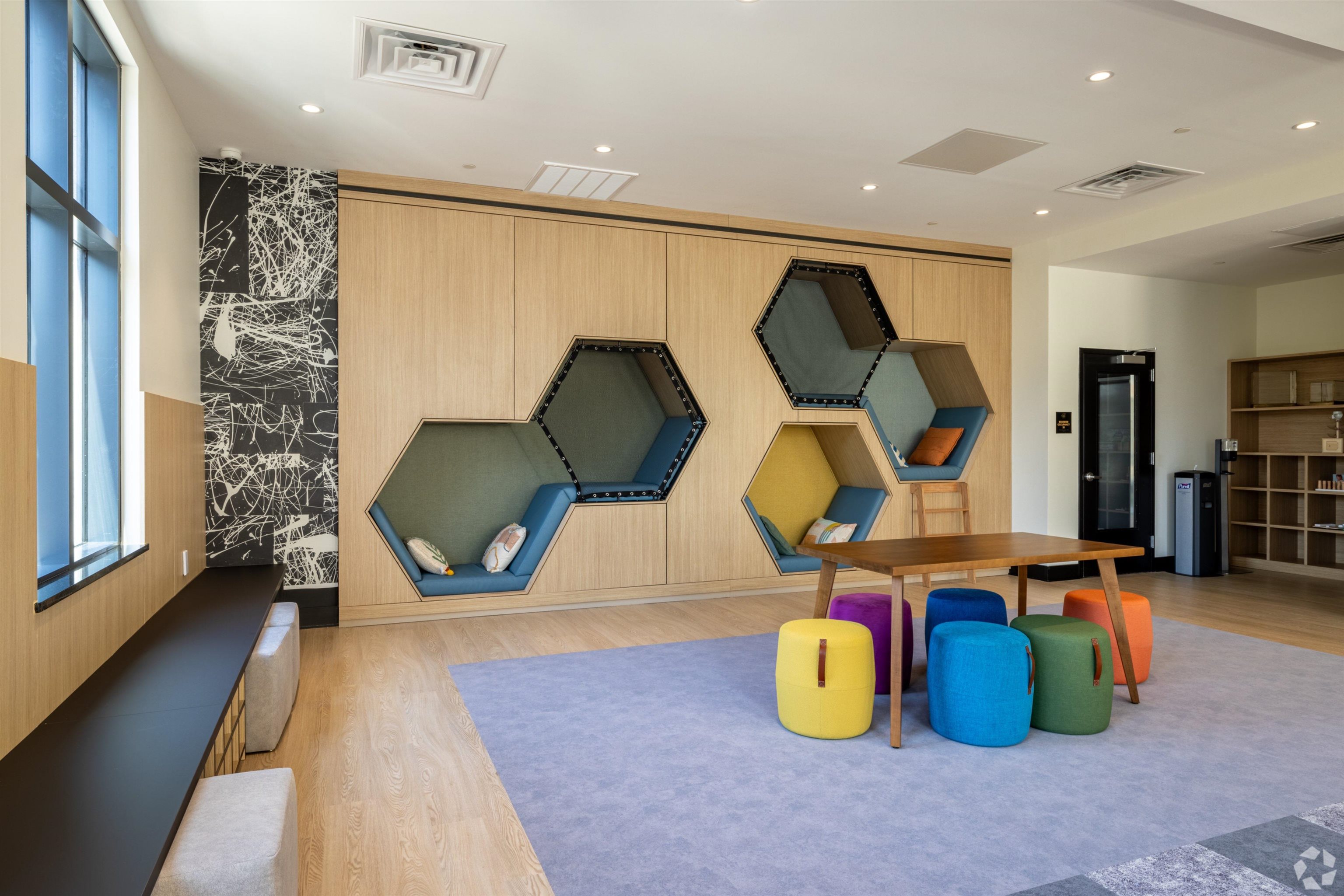 32 OAKLAND AVE Unit: 1410