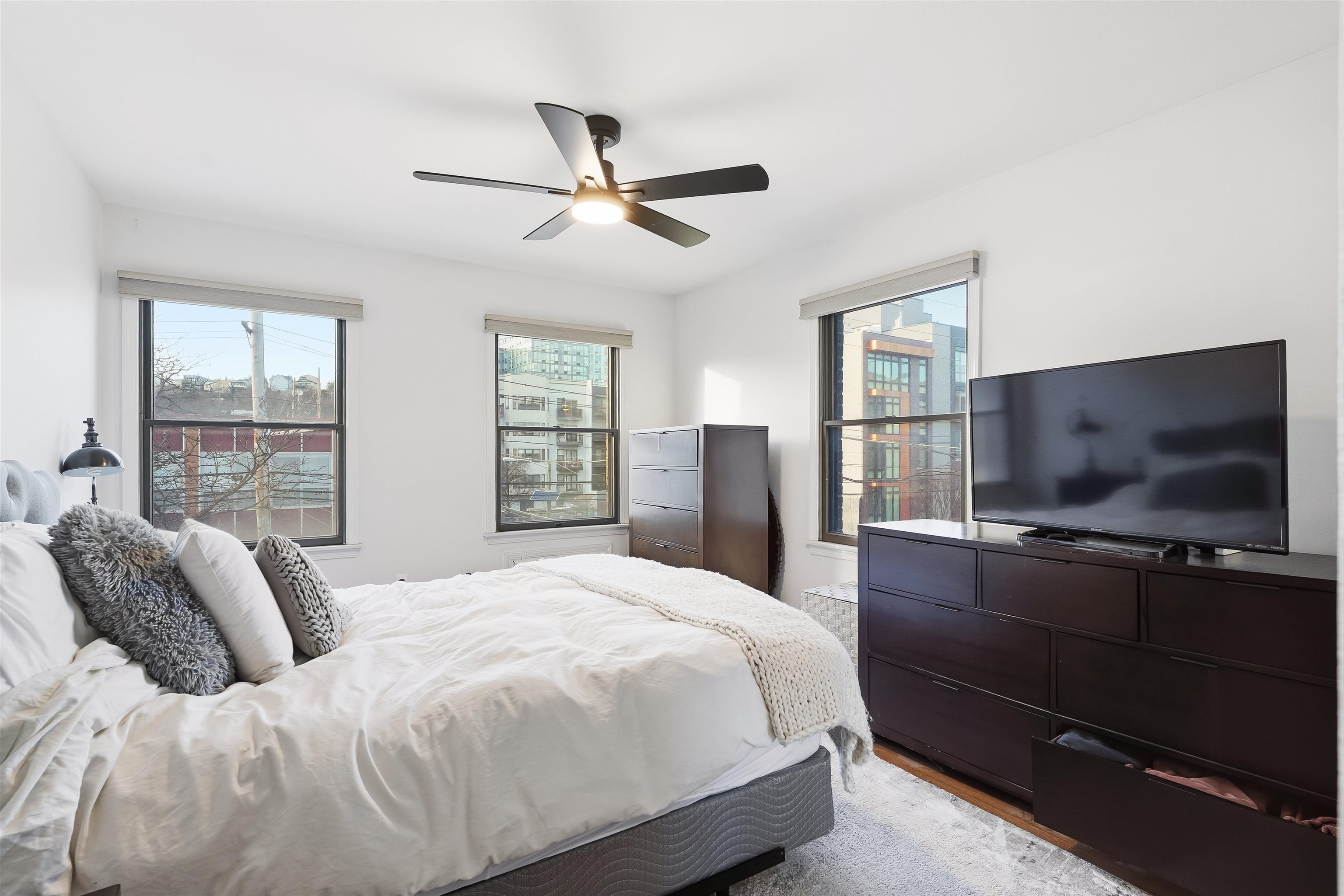 635 MADISON ST Unit: B