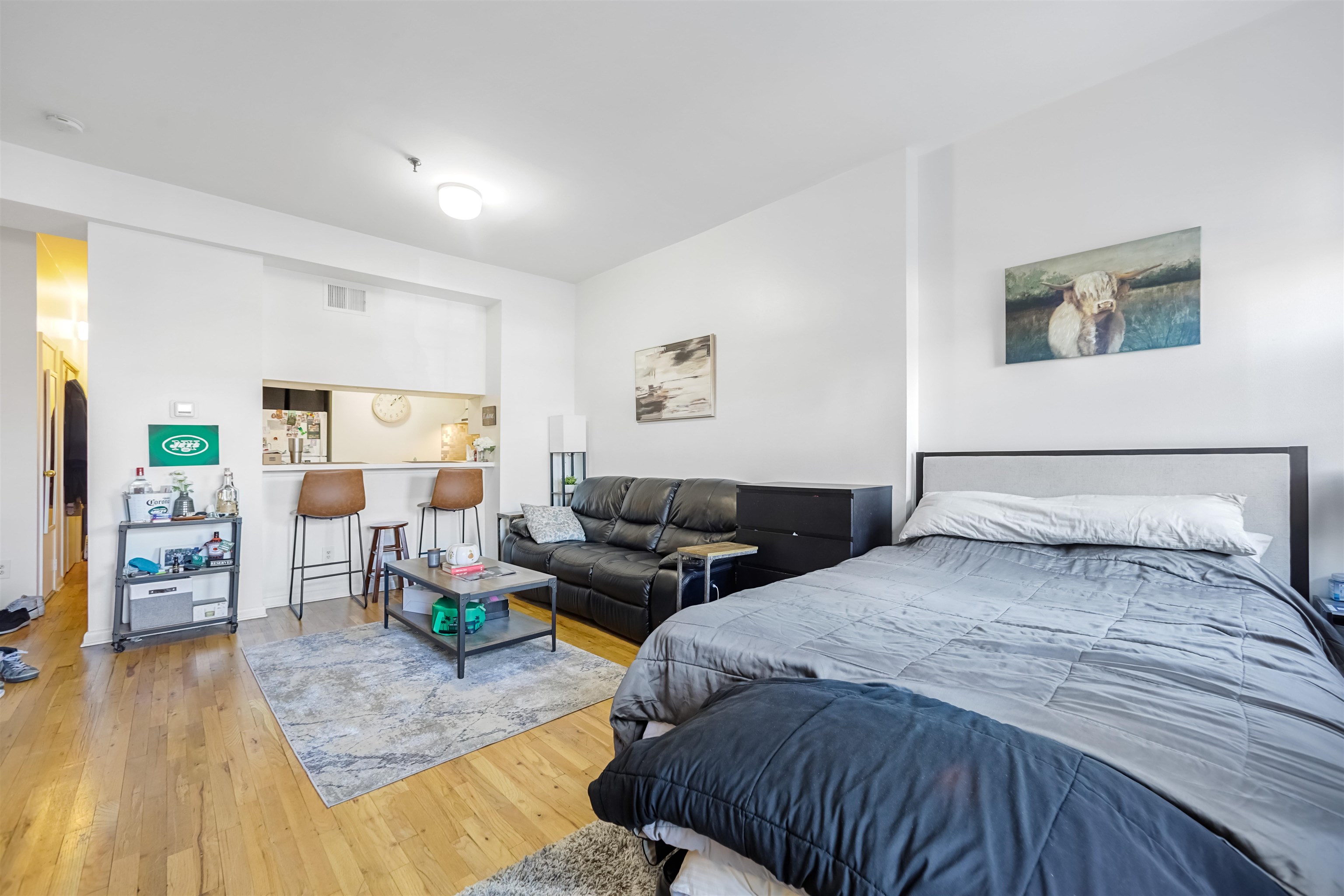 227 CHRISTOPHER COLUMBUS DR Unit: 209B