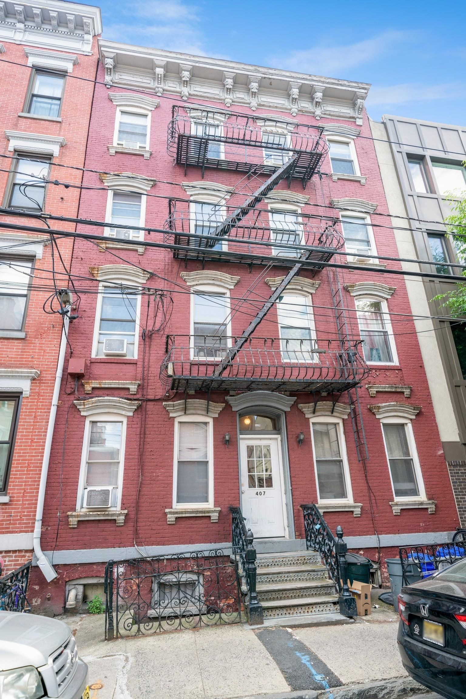 407 4TH ST Unit: 2L