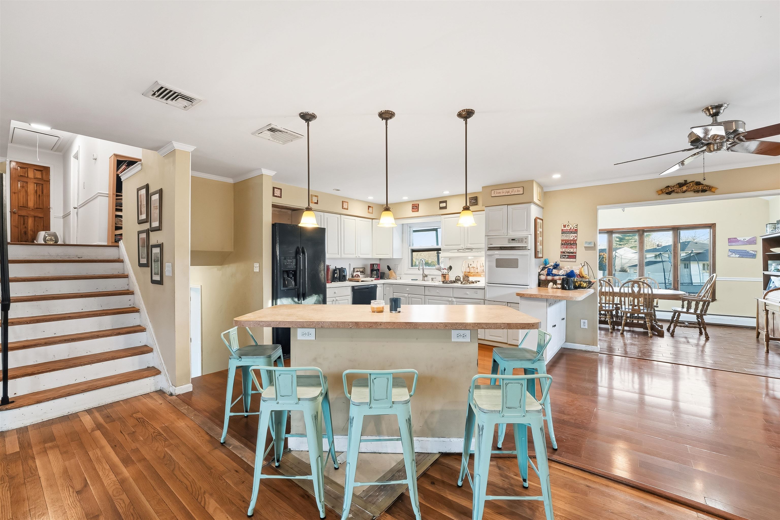 15 RIDGE RD