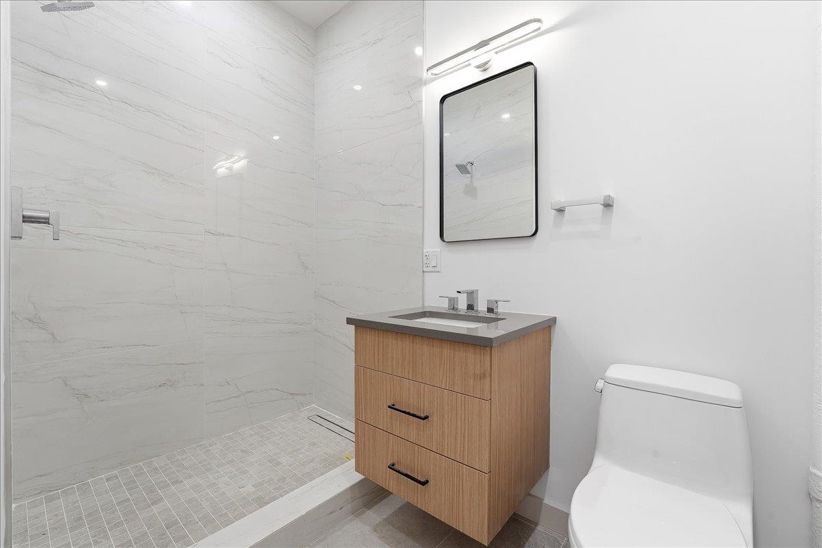 1027 WASHINGTON ST Unit: 2F