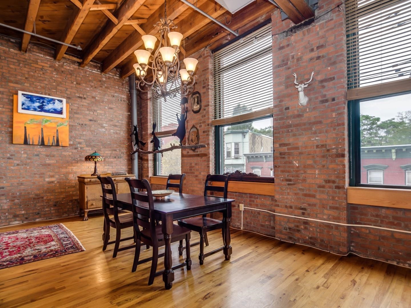 126 WEBSTER AVE Unit: 2F