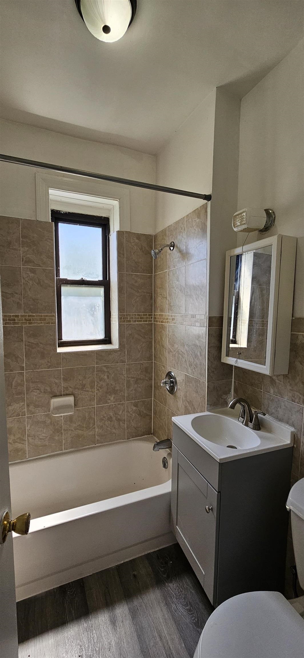 429 FAIRMOUNT AVE Unit: 305