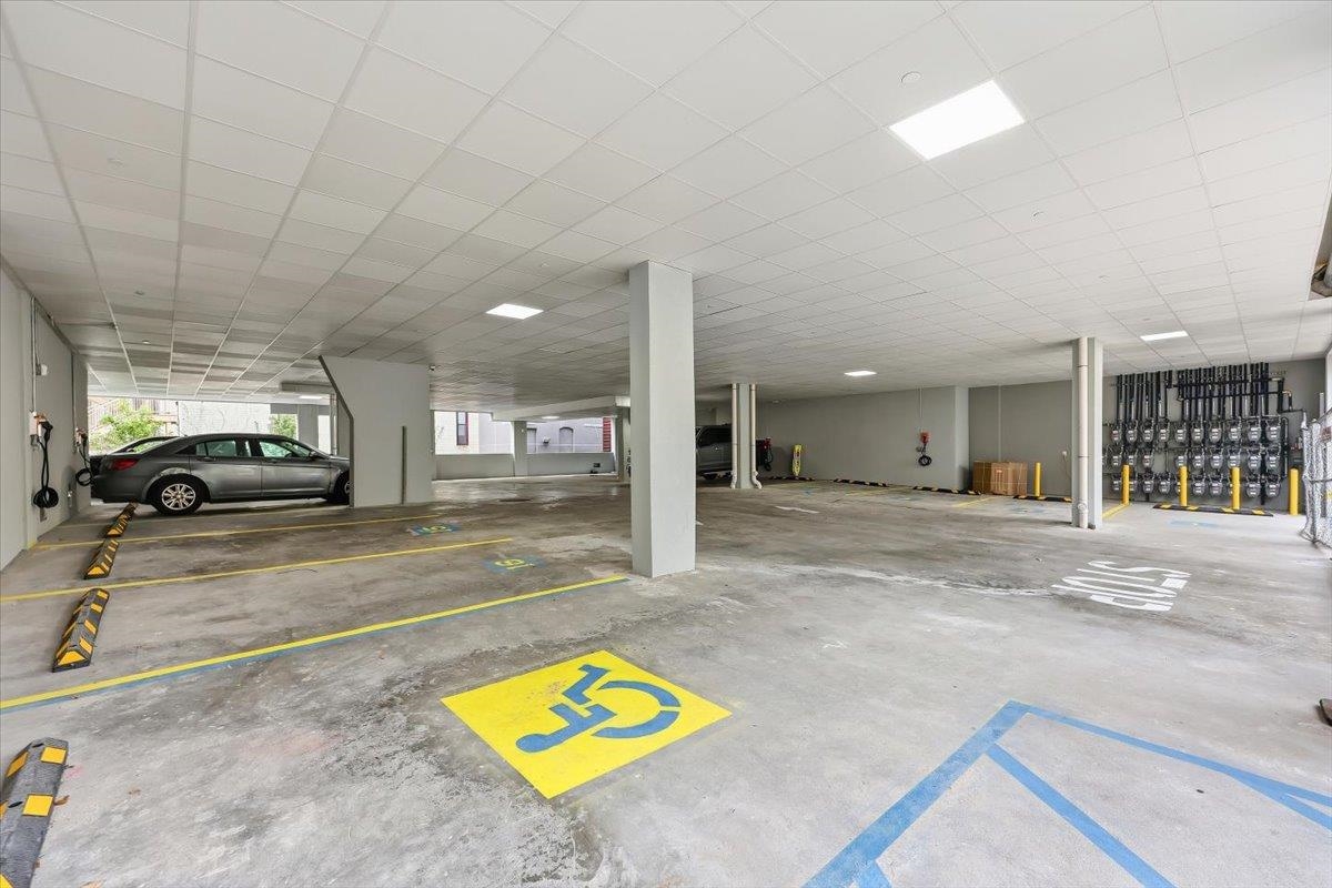 303 MADISON ST Unit: 506