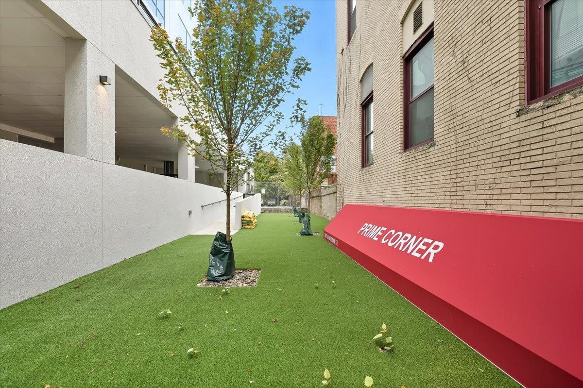 303 MADISON ST Unit: 506