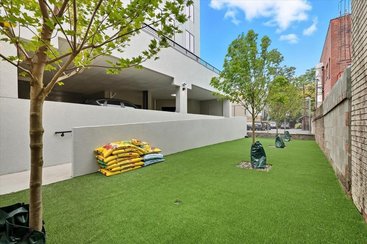 303 MADISON ST Unit: 506